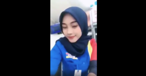 Abg Viral Kasir Indomart Dibuat Tidak Berdaya Oleh Bos Digudang rahasia