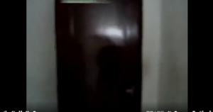 Pemandu Lagu Yang Cantik Jadi Incaran Para Lelaki Hidung Belang Di Sebuah Tempat Hiburan Malam