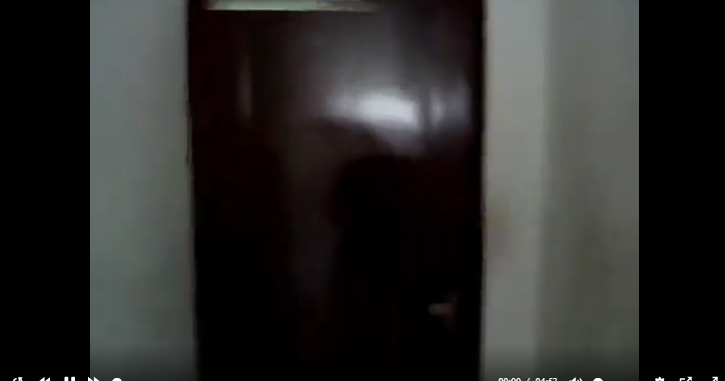 Pemandu Lagu Yang Cantik Jadi Incaran Para Lelaki Hidung Belang Di Sebuah Tempat Hiburan Malam