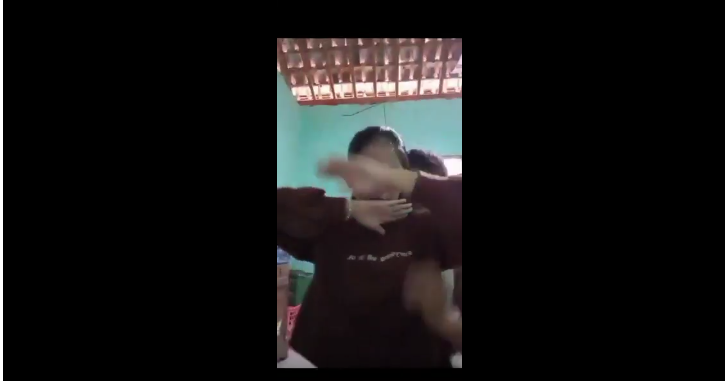 Perempuan SMA Jaman Sekarang Sudah Sangat Berani Wiwik Dengan Berbagai gaya